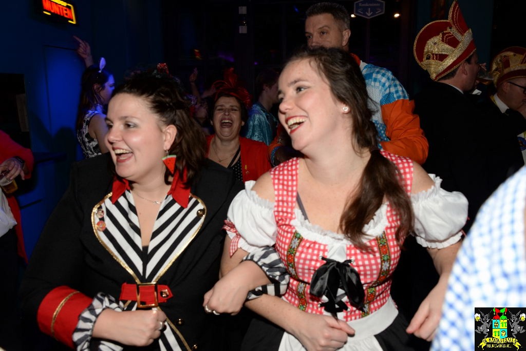 ../Images/Carnavals vrijdagavond in VdG 325.jpg